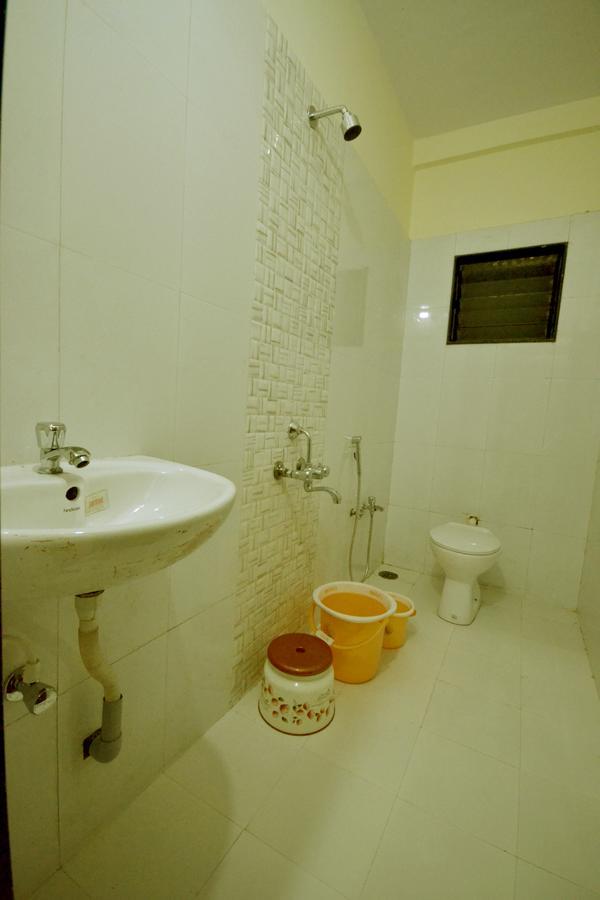 Hotel S S Palace Shirdi Esterno foto